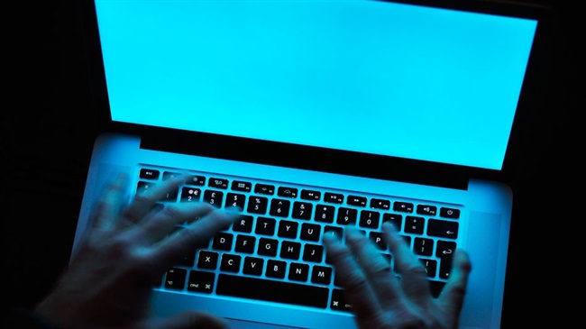 ارائه دهنده اینترنت استرالیایی ادعای هک شدن دیتابیس مشتریان را بررسی می کند