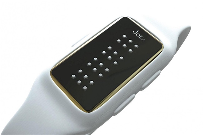 این ساعت هوشمند بریل میتواند در دنیای دیجیتالی را به روی کسانی که دچار آسیب های بصری  اند باز کند