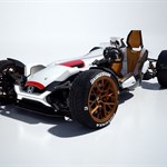 هوندا ماشین مسابقه و موتورسیکلت را در پروژه ی 2&4 با هم ترکیب میکند