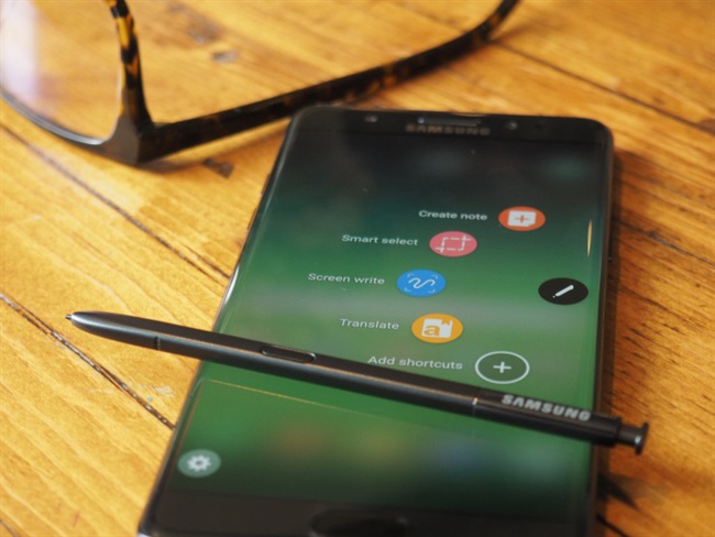 Samsung امیدوار است اعتبار از دست‌رفته‌ی Note 7 را سال آینده بازگرداند