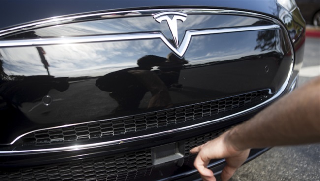 آلمان در خصوص استفاده از حالت Autopilot خودروهای Tesla  هشدار داد