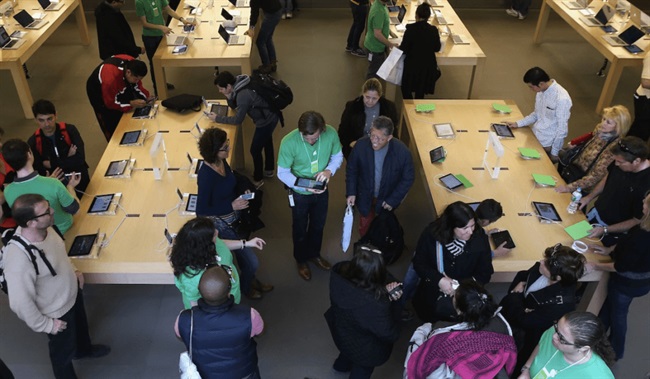 Apple کابل‌های ضد سرقت گوشی‌ها را در فروشگاهش حذف خواهد کرد