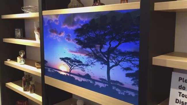 تلویزیون پاناسونیک با صفحه نمایش شفاف