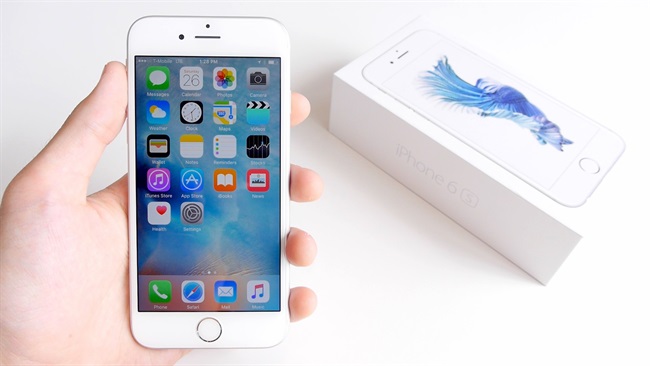 Apple باتری تعدادی از iPhone 6S را تعویض می‌کند