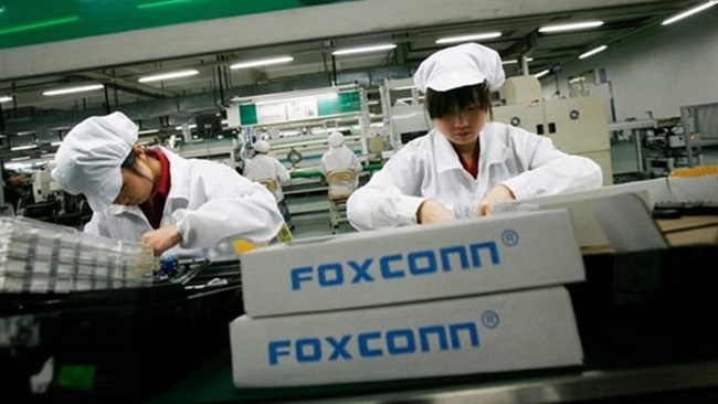 Foxconn در حال آزمایش شارژ بی‌سیم جدید برای مدل‌های iPhone