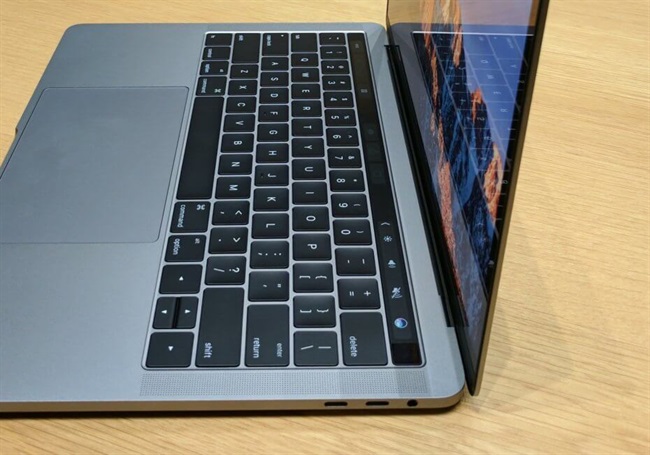 استفاده از iPhone به عنوان کلید Escape حذف شده در MacBook Pro