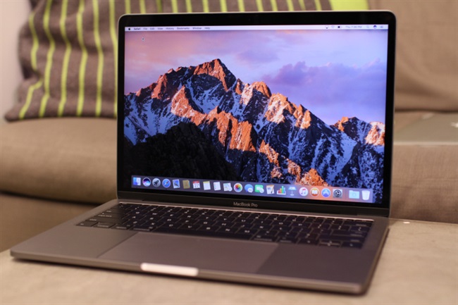 Phil Schiller می‌گوید Apple در حال کار بر روی مشکل باتری MacBook Pro گزارش‌شده می‌باشد