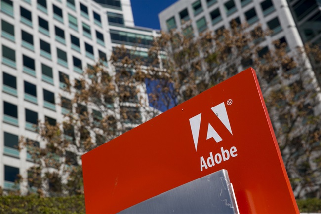 رکورد درآمد شرکت Adobe در 3 ماهه‌ی چهارم