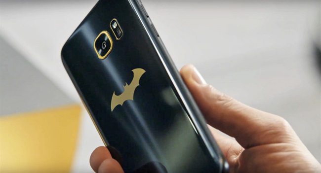 گوشی Samsung’s Batman Galaxy S7 Edge شماره ی آلفرد را بر روی شماره گیر سریع خود قرار داده است