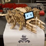 این ربات  ترسناک به کودکان می آموزد که چگونه ربات بسازند