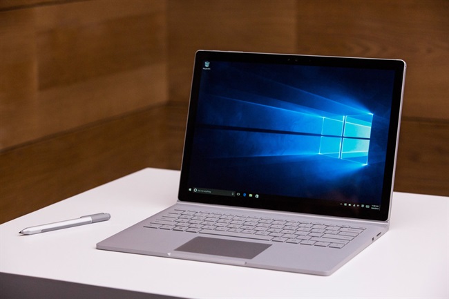 Surface Book 1TB و Surface Pro 4 شرکت مایکروسافت، وارد انگلستان شدند