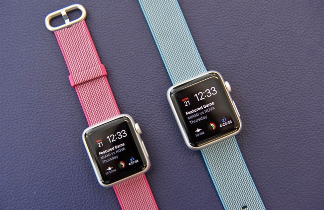 کاهش فروش ساعت های هوشمند در غیاب ساعت جدید اپل