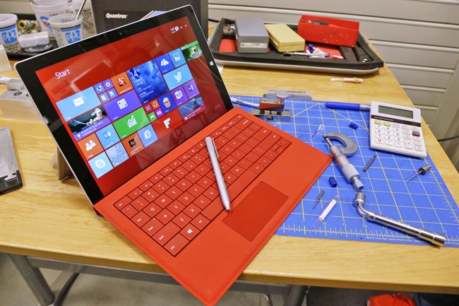 مایکروسافت مشکل باتری Surface Pro 3 را با یک وصله نرم افزاری حل می کند