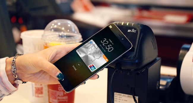 Xiaomi به معرفی قابلیت پاسخ تنها برای چین و برای Android Pay پرداخته است