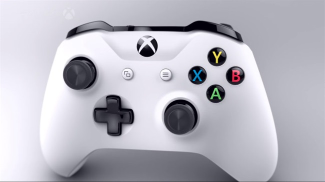فروش ۷۹۰۰۰ دسته‌ی کنسول Xbox One S تنها در یک ماه