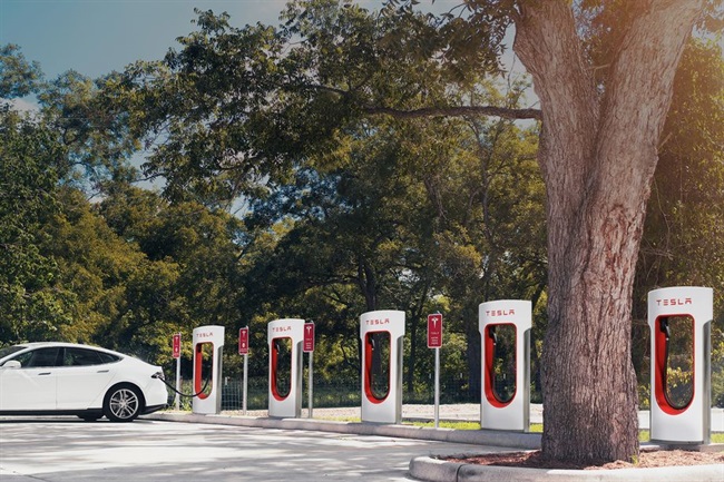 افزایش مدت شارژ تشویقی نامحدود رایگان Tesla تا میانه‌ی ژانویه