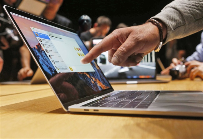 به‌روزرسانی نرم‌افزاری مشکلات باتری MacBook Pro را مرتفع خواهد کرد