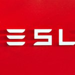 Tesla بر علیه رئیس پیشین پروژه‌ی وسائل نقلیه‌ی خودران Google شکایت کرد