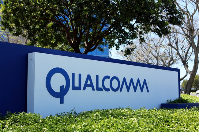 Qualcomm در تلاش برای توقف تولید گوشی‌های iPhone در کشور چین