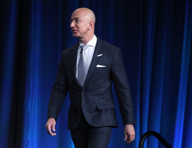 به لطف جمعه‌ی سیاه، ارزش خالص ثروت Jeff Bezos به 100 میلیارد دلار رسید