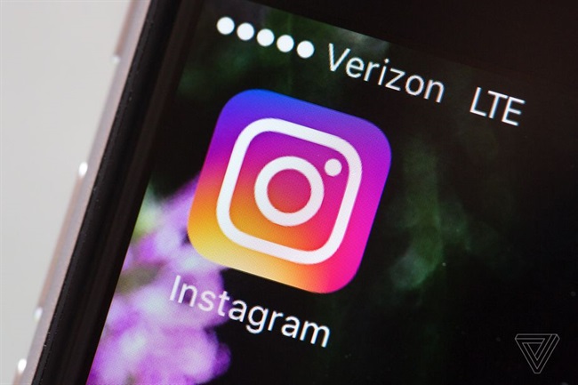 آزمایش جستجوی GIF توسط Instagram بر روی Stories