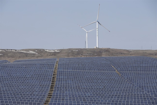 چین، بزرگ‌ترین تولیدکننده‌ی انرژی خورشیدی