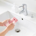 فنآوری جدید ژاپن: گوشی قابل شستشو با آب و صابون