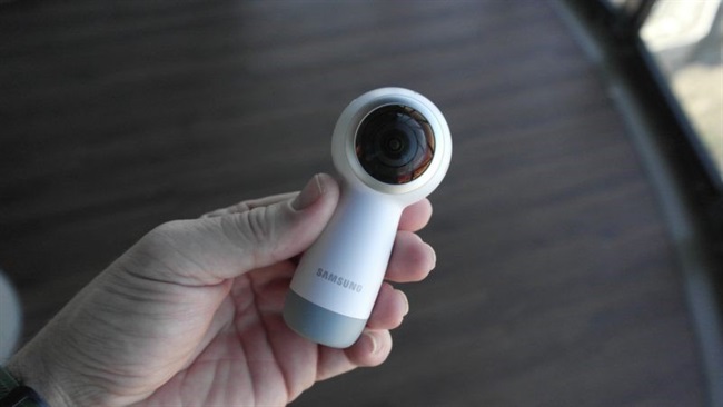 مدل جدید Gear 360 سامسونگ ویدیوهای 4K ضبط می کند