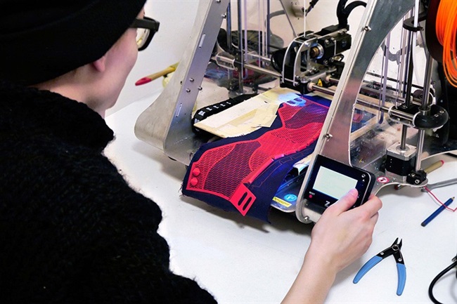 ساخت کفش منحصر به فرد با استفاده از چاپگر سه بعدی
