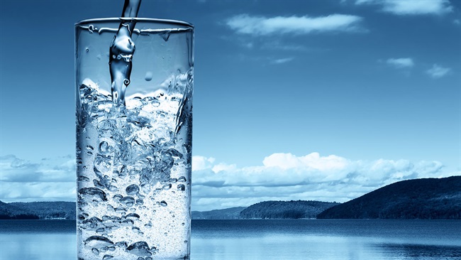دانشمندان: خطر مسمومیت در نوشیدن آب زیاد