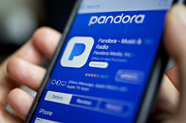 Pandora به دنبال خریدار