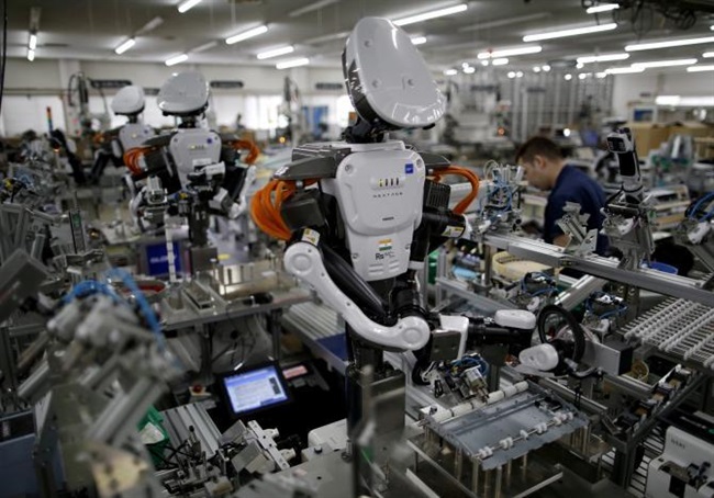 سرمایه‌گذاری شرکت‌های متوسط ژاپنی در بخش مربوط به ربات‌ها و ماشین‌های خودکار در ارتباط با نیروی کار