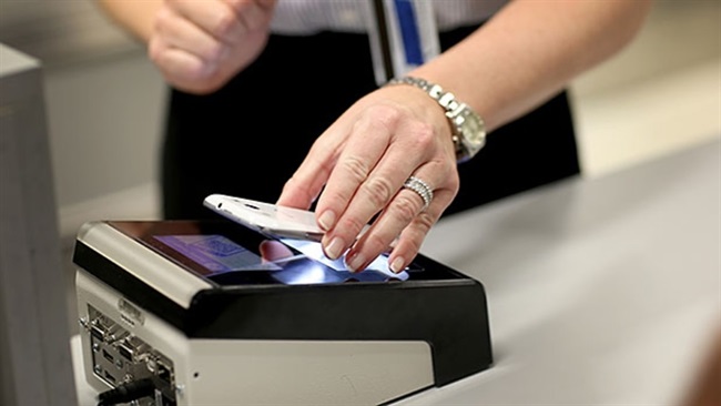 گوشی های هوشمند به جای گذرنامه در فرودگاه دبی