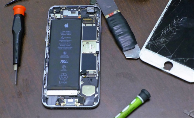 Apple ابزار تعمیر گوشی‌هایش را در اختیار شرکت‌های ثالث قرار می‌دهد