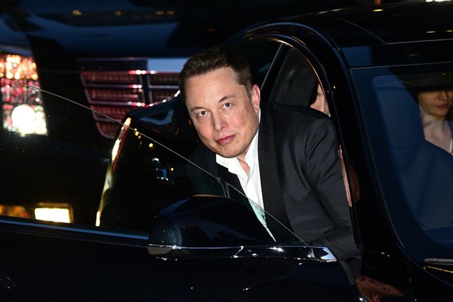 Tesla در مذاکره برای ایجاد سرویس پخش اختصاصی موسیقی برای خودروهای خود