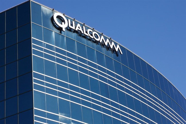Intel شرکت Qualcomm را به تلاش برای حذف رقابت در تراشه‌های موبایل متهم کرد
