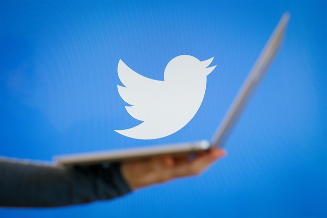 از سال 2015، Twitter بیش از 935 هزار حساب کاربری مرتبط با ترور را متوقف کرده