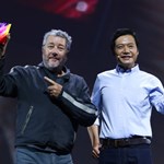 Xiaomi قصد دارد با معرفی گوشی هوشمند بدون حاشیه‌ی خود، یک قدم جلوتر از iPhone بردارد