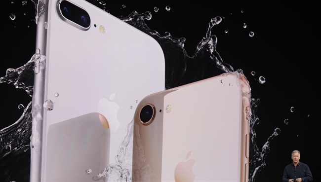 Apple گوشی‌های مدل iPhone 8 و 8+ را معرفی کرد
