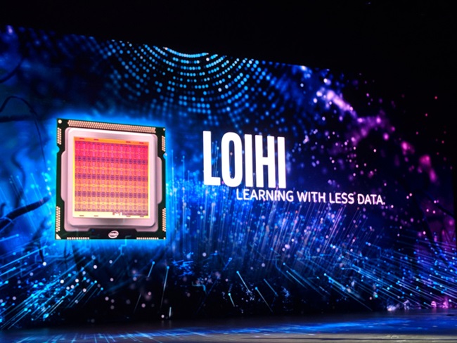 رونمایی Intel از تراشه‌ی جدید هوش مصنوعی Loihi و یک تراشه‌ی کوانتومی 49 کیوبیتی