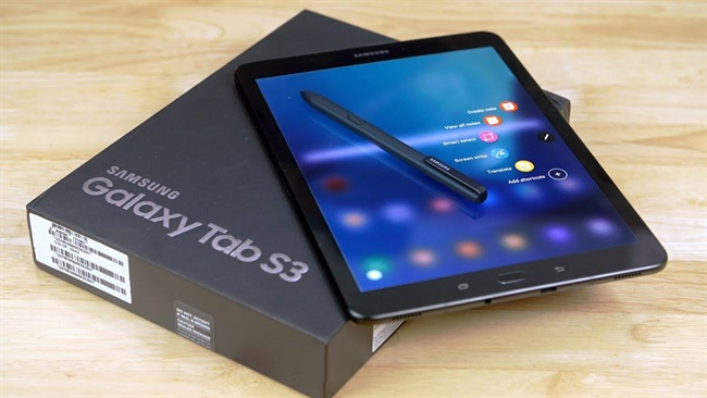 Apple اوج گرفت؛ Samsung قیمت Galaxy Tab S3 را ۱۰۰ دلار کاهش می‌دهد