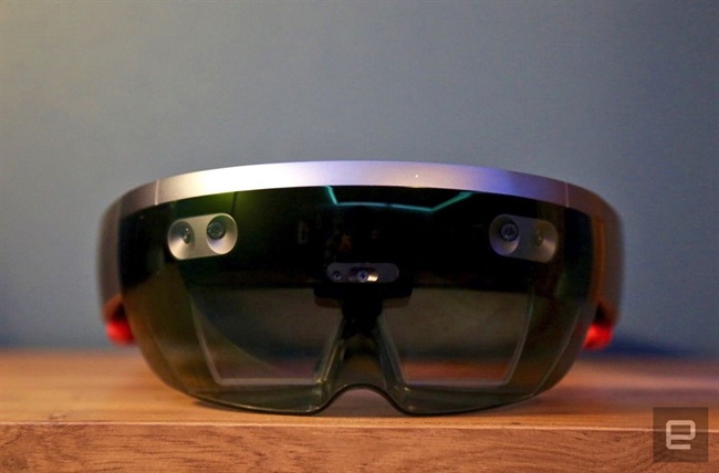 HoloLens 2 از تراشه‌ی واقعیت افزوده‌ی جدید XR1 کوالکام استفاده می‌کند