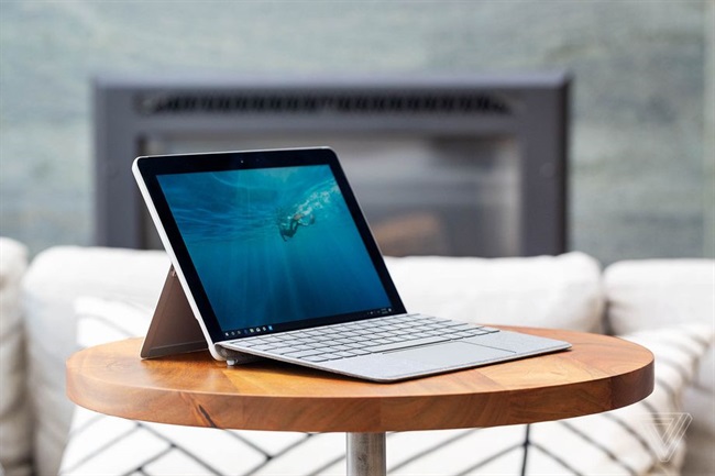 اینتل، مایکروسافت را متقاعد به عدم استفاده‌ی ARM برای Surface Go کرد