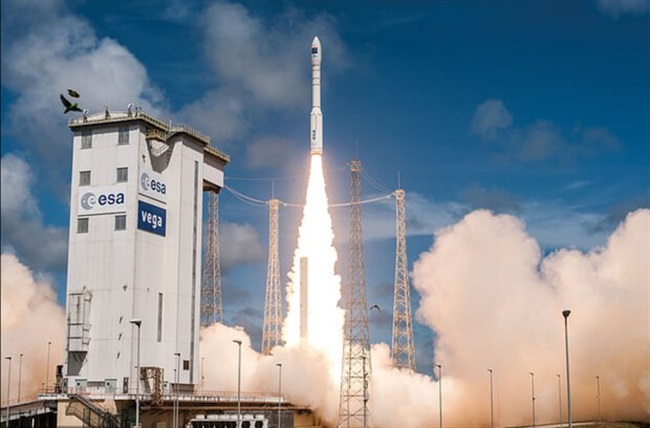 تحقیقات درباره شکست پرتاب ماهواره نظامی امارات آغاز می‌شود