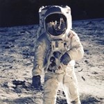 جف بزوس نخستین زن فضانورد را به ماه می‌فرستد