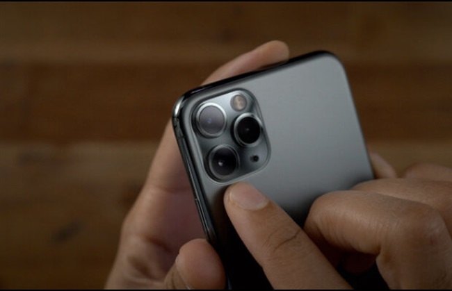 پاداش ۷۵ هزار دلاری اپل برای یافتن باگ دوربین iPhone