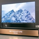 LG بزرگ‌ترین تلویزیون OLED جهان را رونمایی کرد