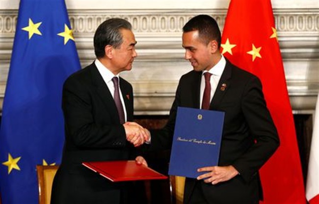 دیدار وزرای خارجه ایتالیا و چین برای مذاکره درباره هواوی