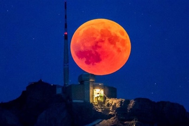 «ماه خونی» فردا در اقیانوس آرام